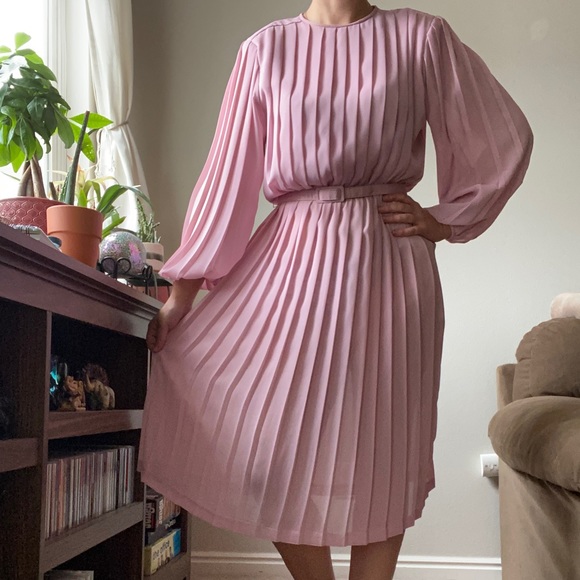 Vintage Dresses & Skirts - VINTAGE Blush Pink Pleated Long Sleeve 80s Dress